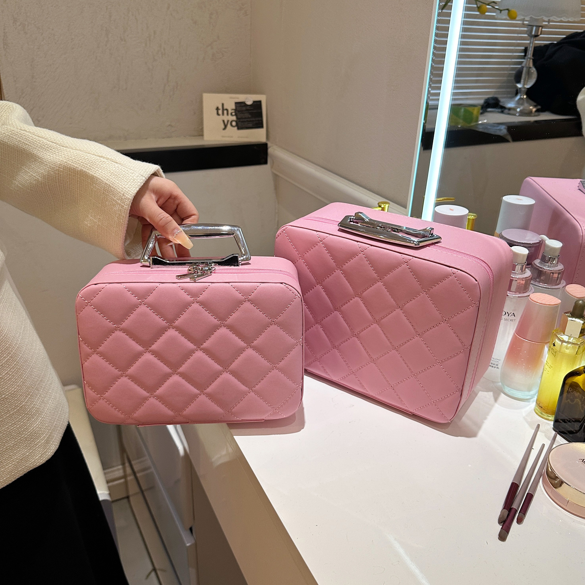Women Bags Outlet - Leather Argyle Portable Women Cosmetic Bag