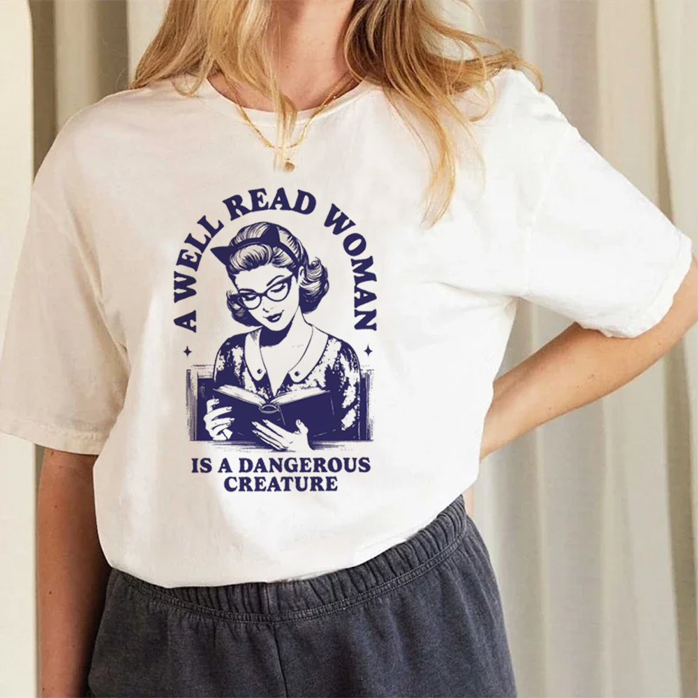 A Well Read Woman Is A Dangero - Women Bags Png recension och pris