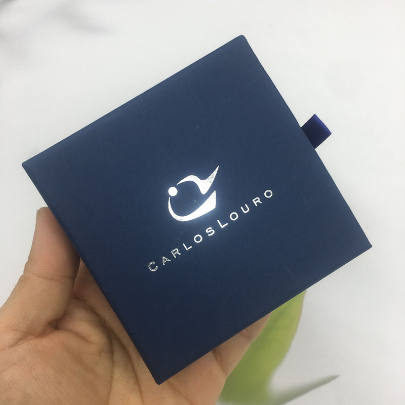 50pcs Luxury Custom Logo Rose  - Box Bag Rigid recension och pris