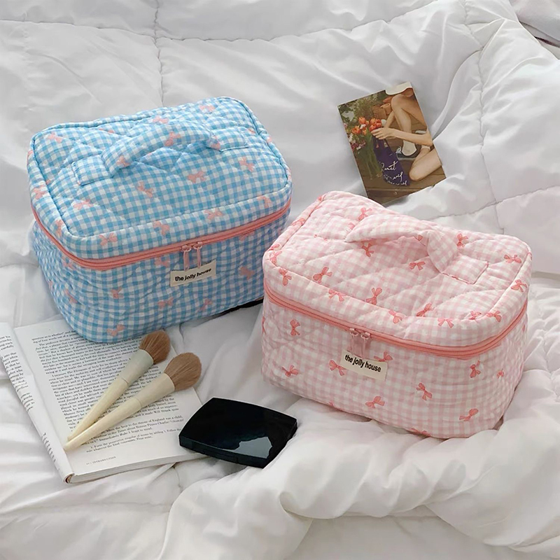 3 Type Quilting Cosmetic Bag L - Women Bags Outlet recension och pris