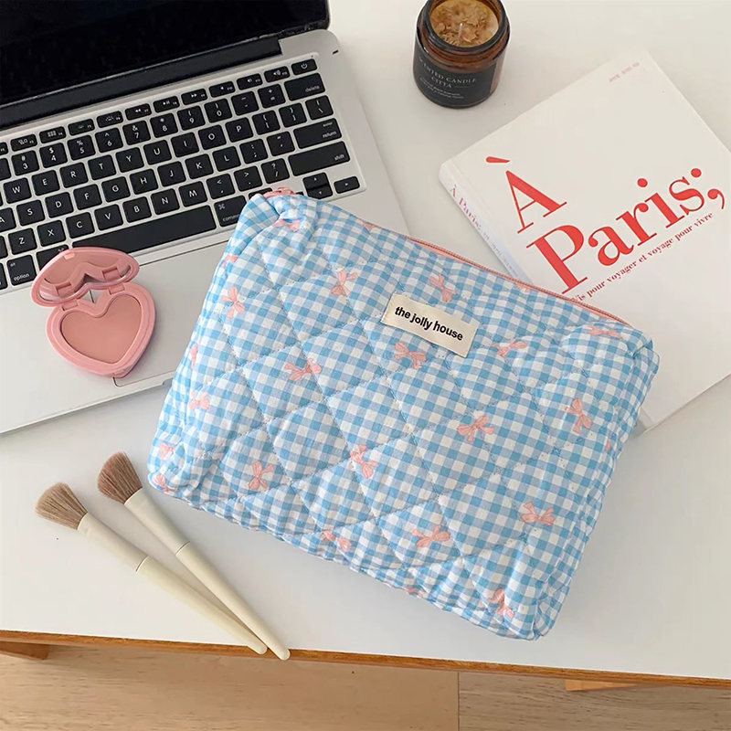 3 Type Quilting Cosmetic Bag L - Women Bags Outlet recension och pris