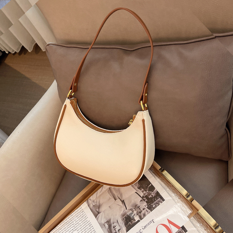Small Carmpit Bag Female 2024  - Women Bags Guess recension och pris