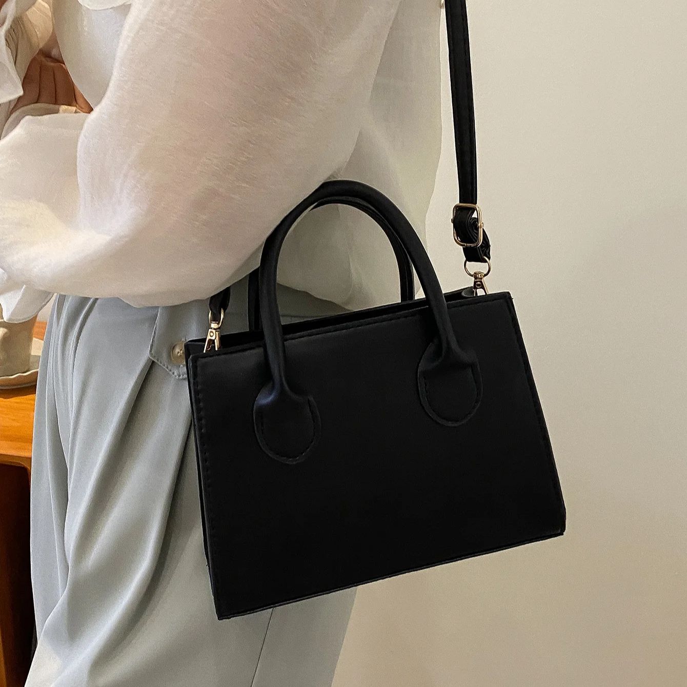 PU Leather Casual Crossbody Ba - Women Bags Guess recension och pris