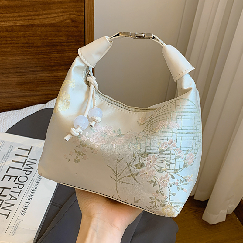 Chinese Ancient Style Wrist Ba - Women'S Evening Bags recension och pris